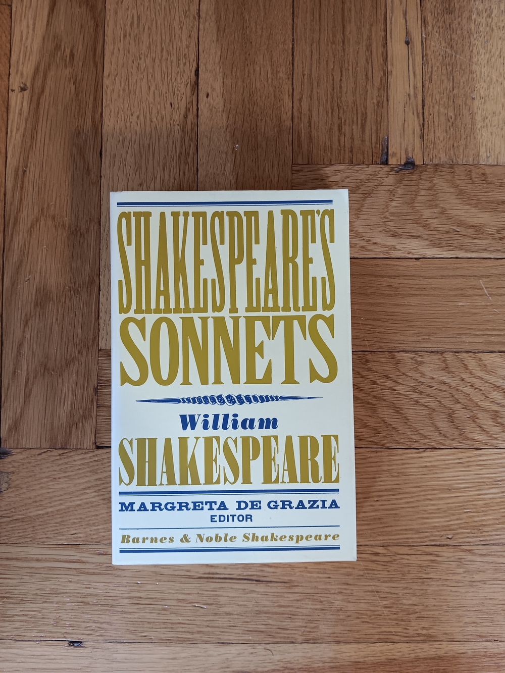 Barnes & Noble Shakespeare Sonnets — Yellow & Blue Cover